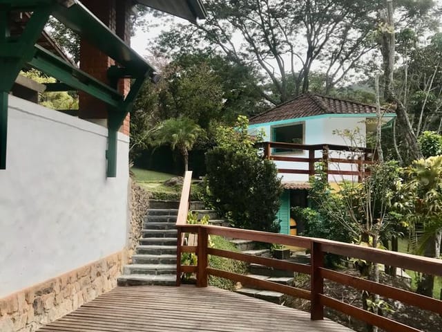 Casa com 717m² 2 quartos e 2 banheiros, à venda, no bairro Fazenda Inglesa em Petrópolis