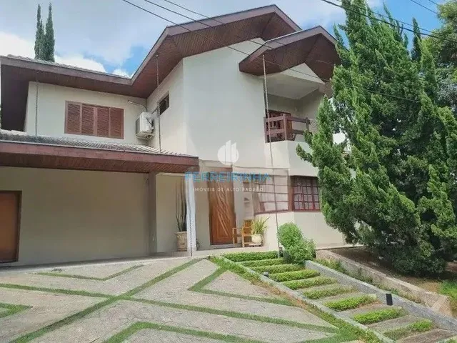 Casa com 395m² 4 quartos e 5 banheiros, à venda ou para alugar, no bairro Urbanova em São José Dos Campos