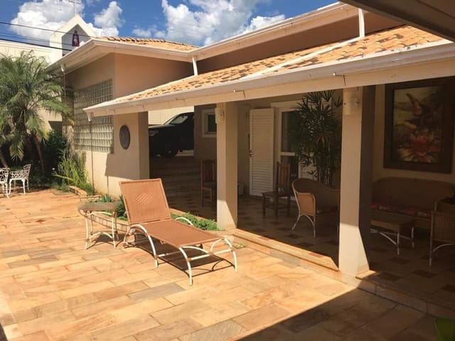 Foto do Casa - Casa com 3 dormitórios à venda, 340 m² por R$ 1.200.000,00 - Jardim São Bento - Uberaba/MG | ZUCATO IMOBILIARIA LTDA