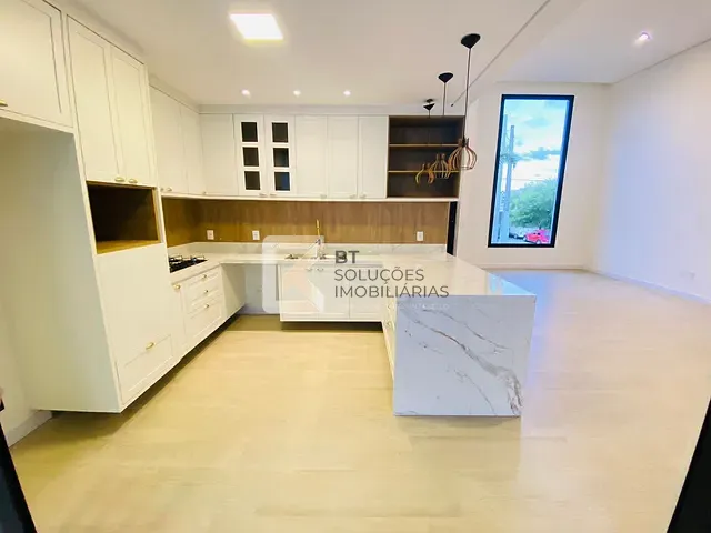 Casa com 305m² 3 quartos e 5 banheiros, à venda, no bairro Jardim Panorama em Indaiatuba