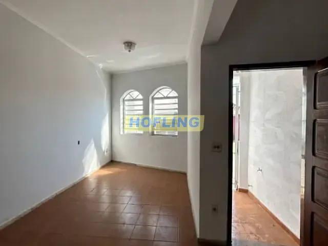 Casa com 153m², à venda ou para alugar, no bairro Centro em Rio Claro