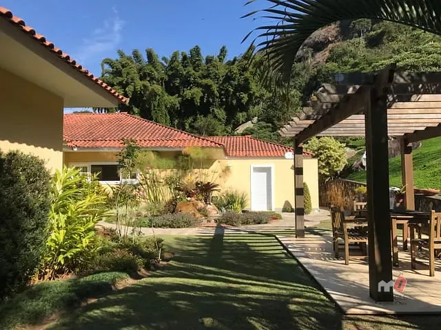 Casa com 7301m² 4 quartos e 1 banheiro, à venda, no bairro Itaipava em Petrópolis