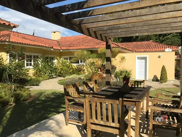 Casa com 7301m² 4 quartos e 1 banheiro, à venda, no bairro Itaipava em Petrópolis