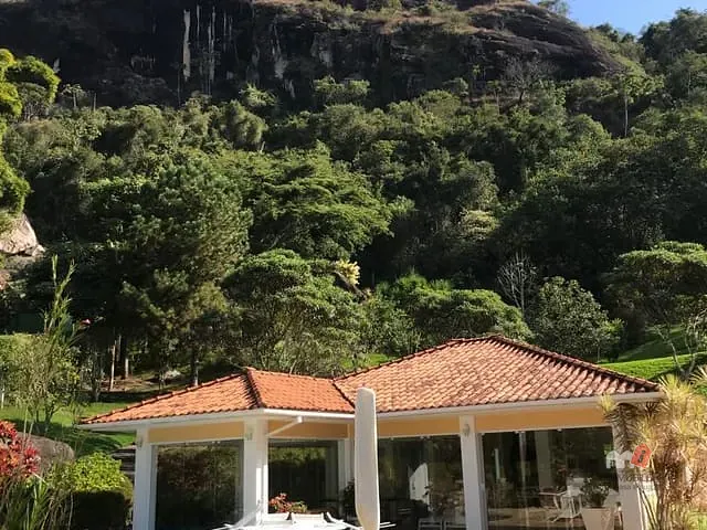 Casa com 7301m² 4 quartos e 1 banheiro, à venda, no bairro Itaipava em Petrópolis