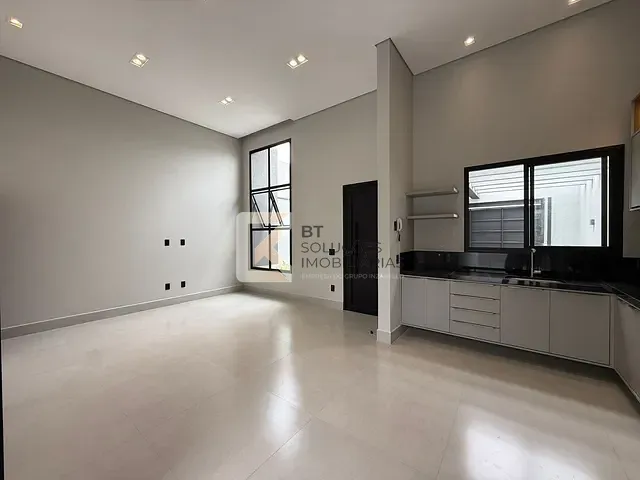 Casa com 150m² 3 quartos e 2 banheiros, à venda, no bairro Bom Sucesso em Indaiatuba