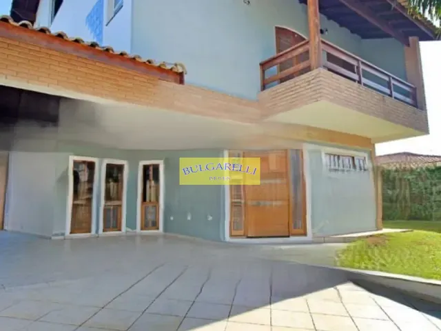 Casa com 700m² 6 quartos e 8 banheiros, à venda, no bairro Estância Balneária Maria Helena Novaes em Peruíbe