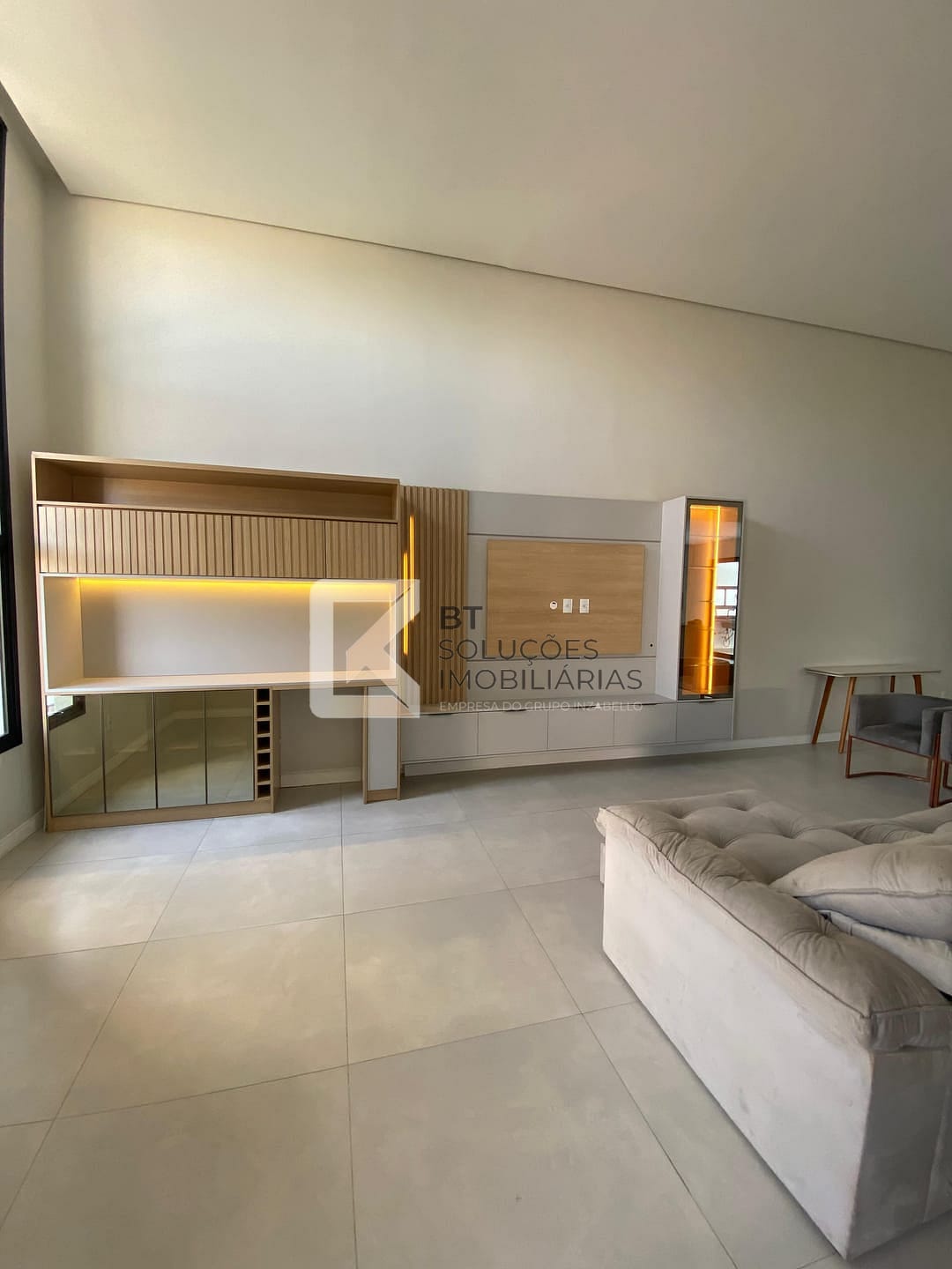 Casa, 3 quartos, 220 m² - Foto 1