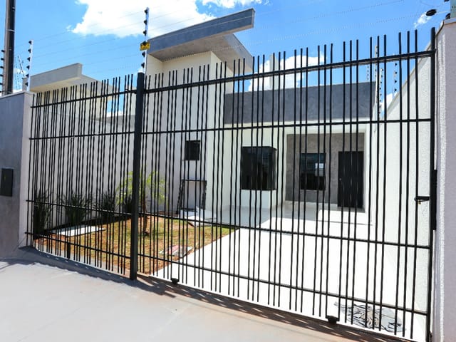 Casa com 150m² 3 quartos e 2 banheiros, à venda, no bairro Jardim Centro Cívico em Sarandi