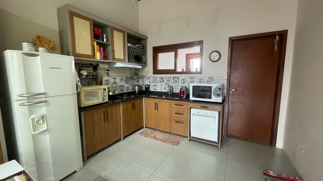 Casa 2 quartos e 2 banheiros, à venda, no bairro Laranjal em Pelotas