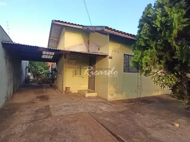 Casa com 175m² 2 quartos e 1 banheiro, à venda, no bairro Jardim Alto da Boa Vista em Arapongas
