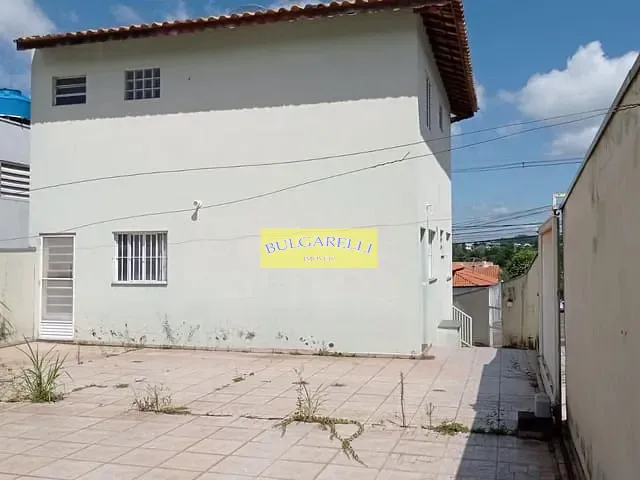 Casa com 380m² 3 quartos e 3 banheiros, para alugar, no bairro Jardim Bandeirantes em Louveira