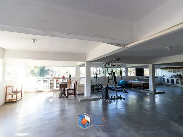 Casa com 1787m² 6 quartos e 8 banheiros, à venda, no bairro Guarapiranga em São Paulo