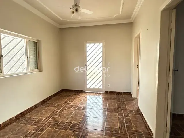 Casa com 234m² 3 quartos e 2 banheiros, à venda, no bairro Serra Verde (Venda Nova) em Belo Horizonte