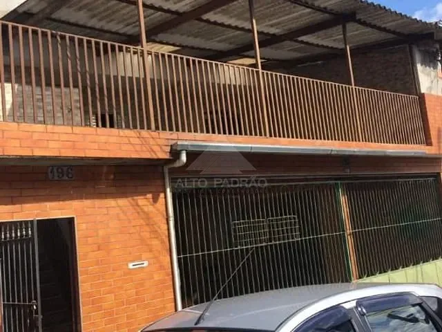 Casa com 250m² 3 quartos e 2 banheiros, à venda, no bairro Vila Assis Brasil em Mauá