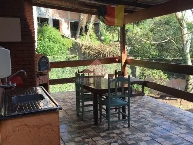 Casa com 250m² 3 quartos e 2 banheiros, à venda, no bairro Vila Assis Brasil em Mauá