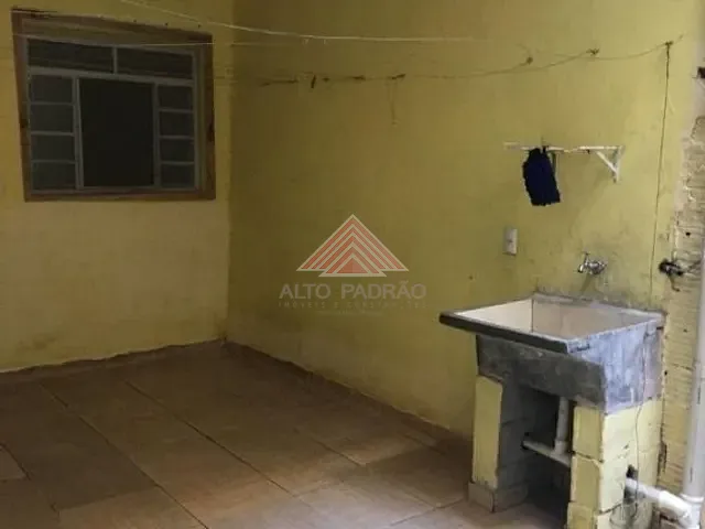 Casa com 250m² 3 quartos e 2 banheiros, à venda, no bairro Vila Assis Brasil em Mauá