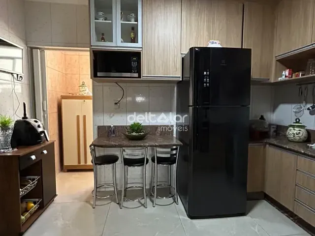 Casa 3 quartos e 3 banheiros, à venda, no bairro Serra Verde (Venda Nova) em Belo Horizonte