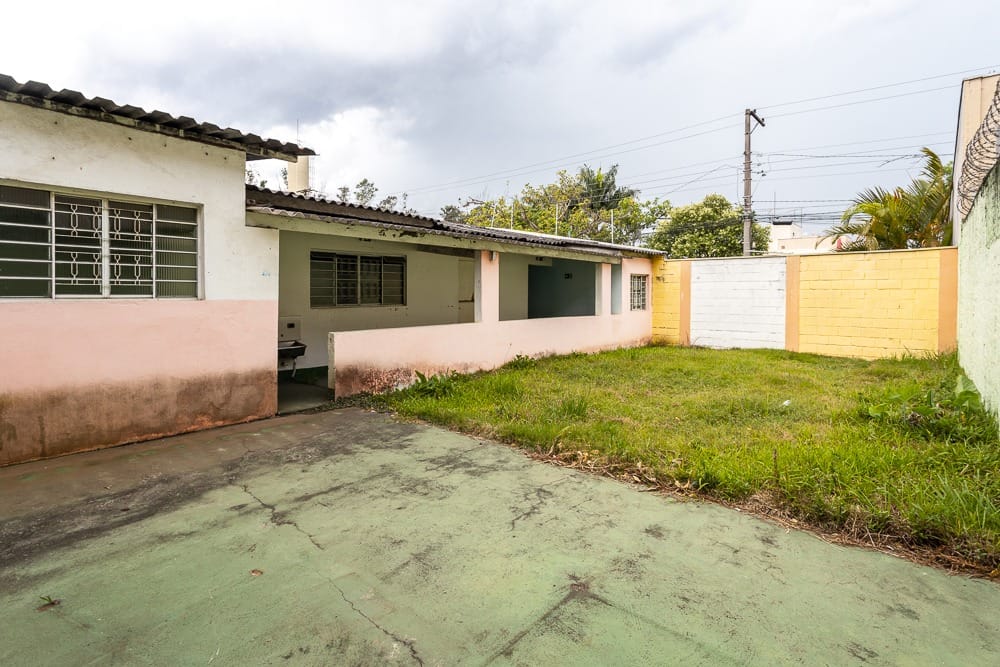 Foto do Casa-Casa tipo para venda e locação em Jardim D'Abril com 5 quartos, sendo 4 suítes, 378m²