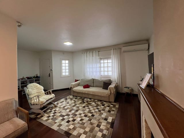 Casa com 300m² 3 quartos e 3 banheiros, à venda, no bairro Três Vendas em Pelotas