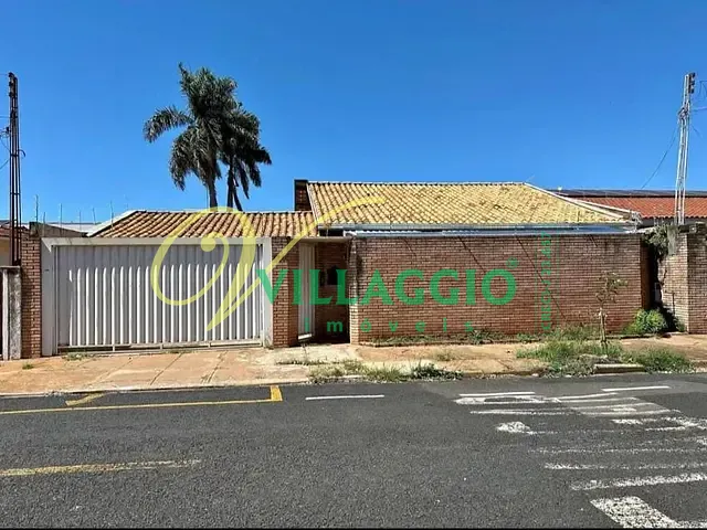Casa com 360m² 3 quartos e 2 banheiros, à venda, no bairro Vila Curti em São José do Rio Preto