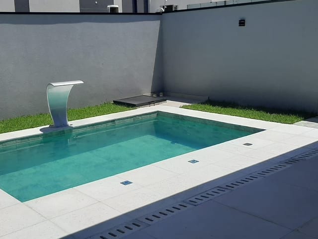 Casa com 250m² 4 quartos e 2 banheiros, à venda, no bairro Urbanova em São José dos Campos