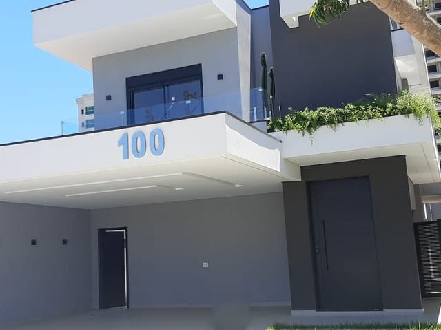 Casa com 250m² 4 quartos e 2 banheiros, à venda, no bairro Urbanova em São José dos Campos