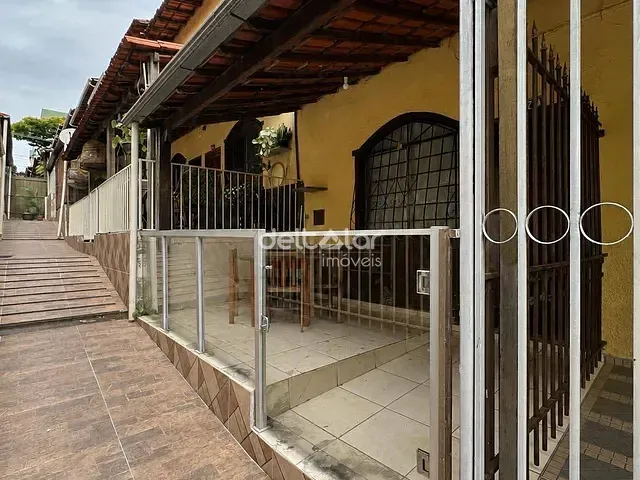 Casa 2 quartos e 1 banheiro, para alugar, no bairro Santa Branca em Belo Horizonte