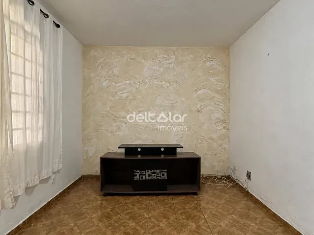 Casa 2 quartos e 1 banheiro, para alugar, no bairro Santa Branca em Belo Horizonte