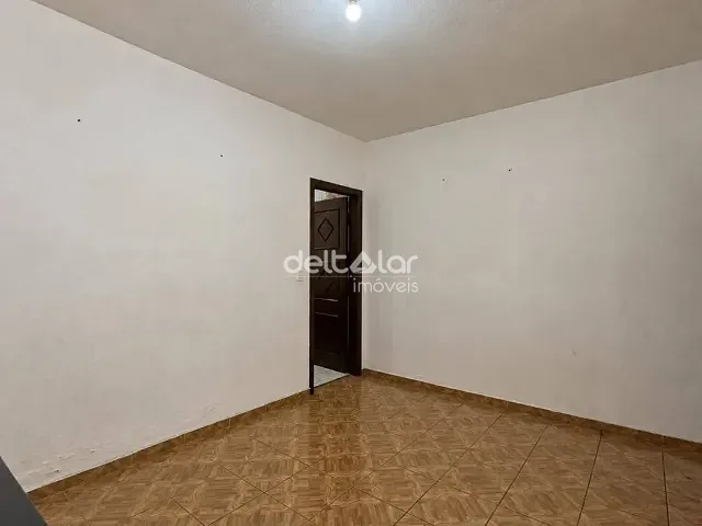 Casa 2 quartos e 1 banheiro, para alugar, no bairro Santa Branca em Belo Horizonte