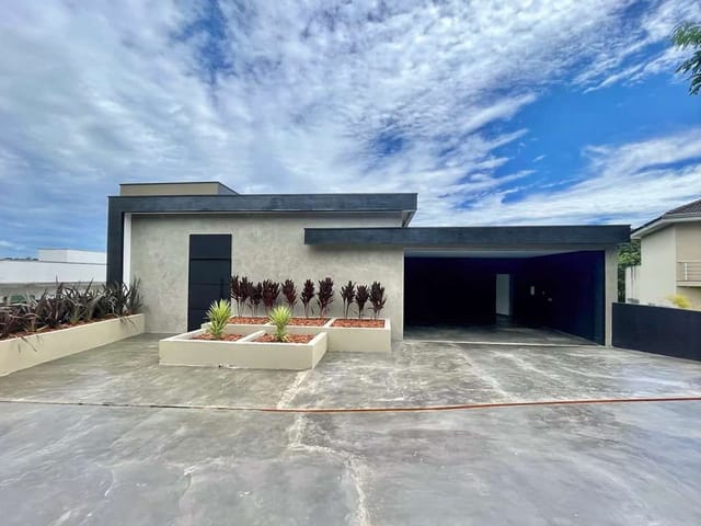 Casa com 500m² 4 quartos e 5 banheiros, à venda, no bairro Pousada dos Bandeirantes em Carapicuíba