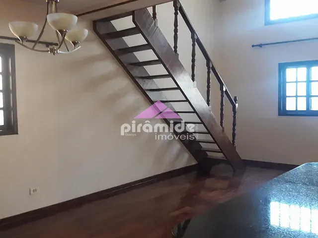 Casa com 250m² 3 quartos e 3 banheiros, à venda, no bairro Jardim das Indústrias em São José dos Campos