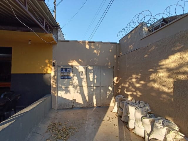 Foto do Casa - Casa com 2 dormitórios para alugar, 70 m² por R$ 1.061,41/mês - Parque das Américas - Uberaba/MG | ZUCATO IMOBILIARIA LTDA
