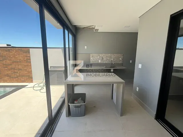 Casa com 300m² 3 quartos e 5 banheiros, à venda, no bairro Jardim Residencial Dona Maria José em Indaiatuba