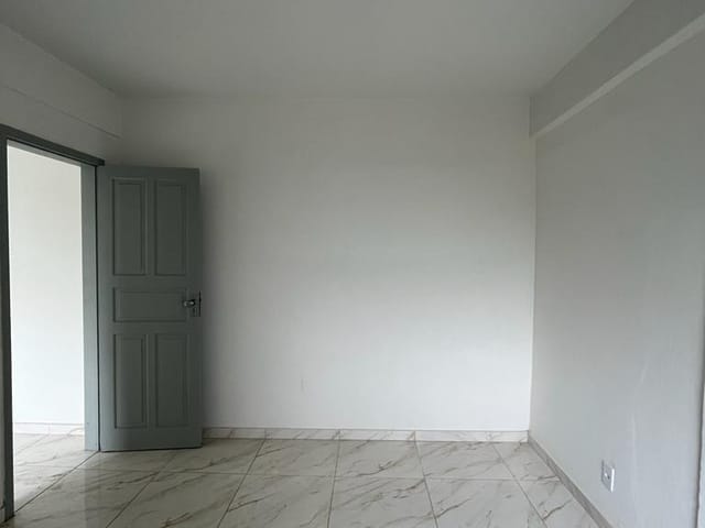 Casa 1 quarto e 1 banheiro, para alugar, no bairro Chácara Flora em Petrópolis