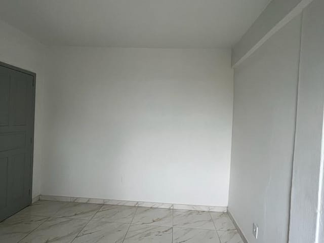 Casa 1 quarto e 1 banheiro, para alugar, no bairro Chácara Flora em Petrópolis