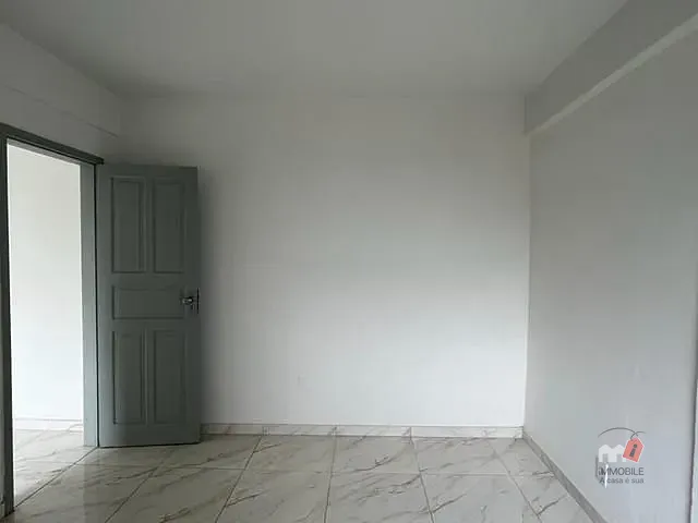 Casa 1 quarto e 1 banheiro, para alugar, no bairro Chácara Flora em Petrópolis