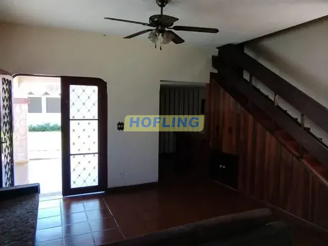 Casa com 430m² 3 quartos e 2 banheiros, à venda ou para alugar, no bairro Vila Operária em Rio Claro