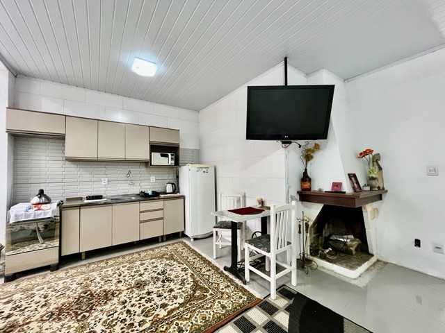 Casa com 143m² 3 quartos e 3 banheiros, à venda, no bairro Centro em Pelotas