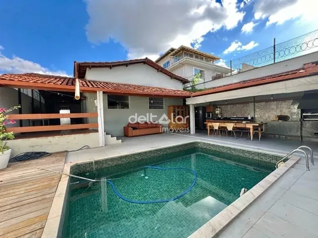 Casa com 360m² 3 quartos e 4 banheiros, à venda, no bairro Santa Mônica em Belo Horizonte