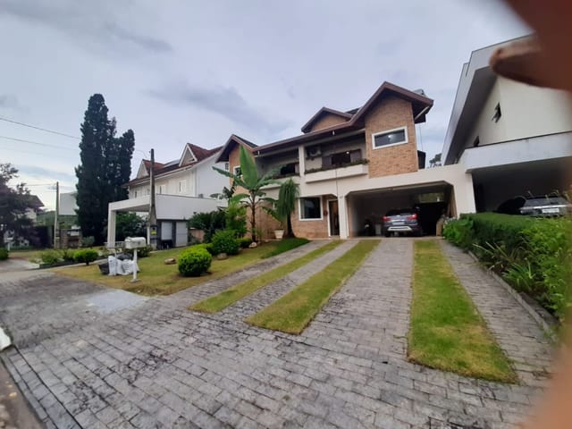 Casa com 447m² 3 quartos e 4 banheiros, à venda, no bairro Conjunto Residencial Esplanada do Sol em São José dos Campos