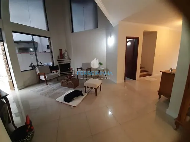 Casa com 447m² 3 quartos e 4 banheiros, à venda, no bairro Conjunto Residencial Esplanada do Sol em São José dos Campos