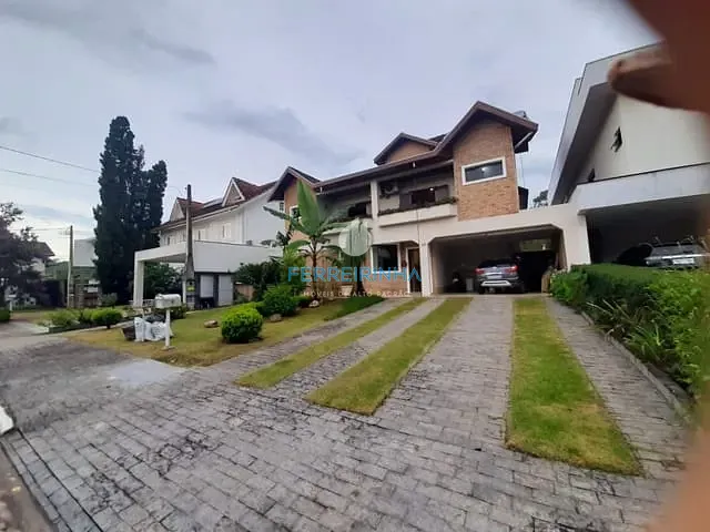 Casa com 447m² 3 quartos e 4 banheiros, à venda, no bairro Conjunto Residencial Esplanada do Sol em São José dos Campos