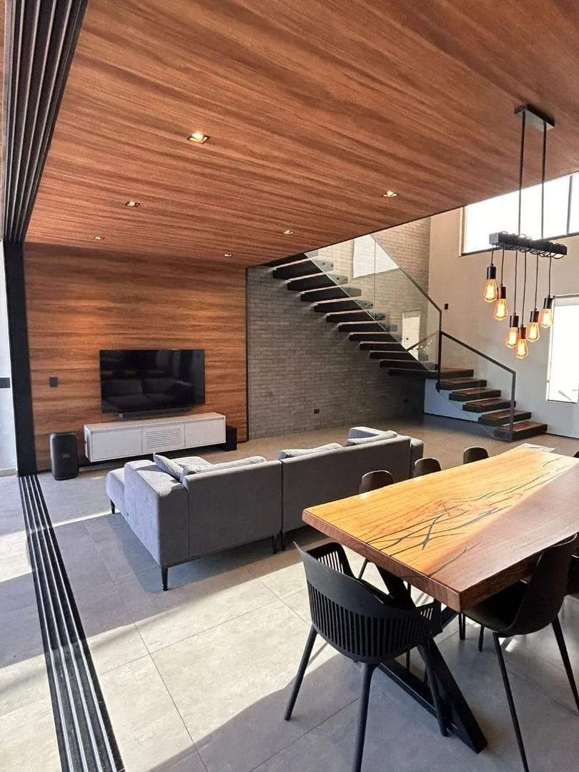 Casa, 3 quartos, 216 m² - Foto 2