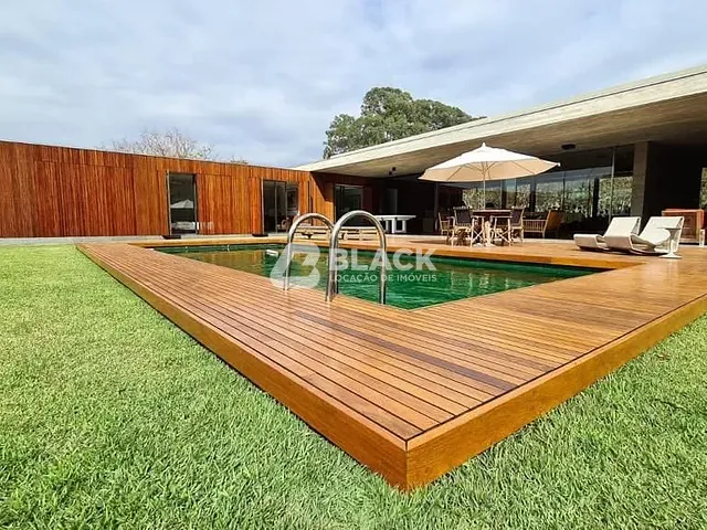 Casa com 2000m² 5 quartos e 6 banheiros, à venda ou para alugar, no bairro Fazenda Boa Vista em Porto Feliz