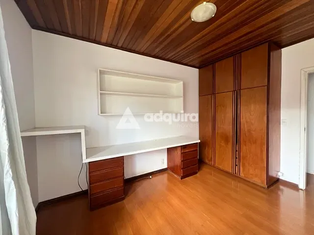 Casa com 448m² 4 quartos e 3 banheiros, para alugar, no bairro Estrela em Ponta Grossa