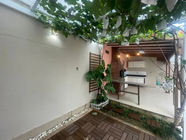 Casa com 252m² 3 quartos e 2 banheiros, para alugar, no bairro Urbanova em São José Dos Campos