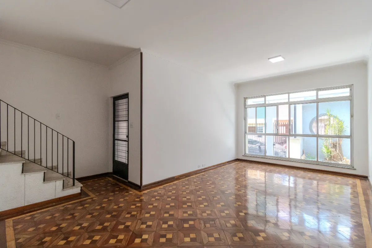 Casa para venda em Jardim Itacolomi com 3 quartos, sendo 1 suíte, 200m²
