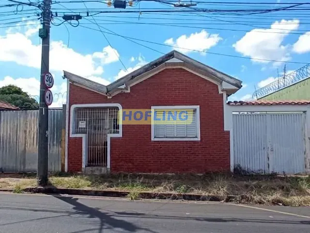 Casa com 251m², à venda, no bairro Centro em Rio Claro
