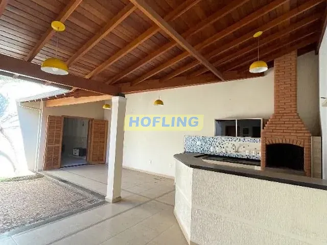 Casa com 160m² 2 quartos e 3 banheiros, à venda, no bairro Jardim Esmeralda em Rio Claro