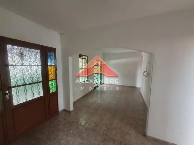 Casa com 161m² 3 quartos e 2 banheiros, à venda, no bairro Vila Industrial em São José dos Campos